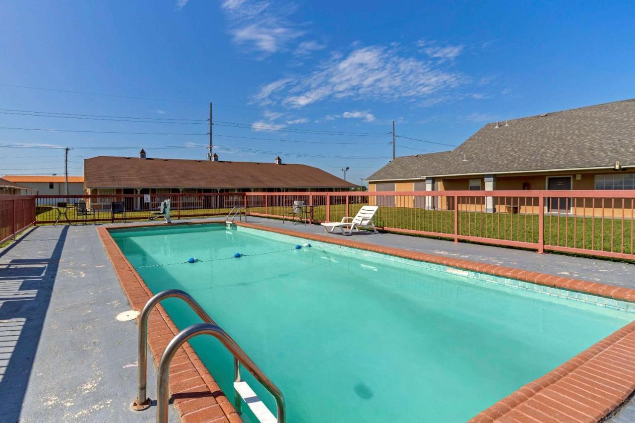 Econo Lodge Pryor Creek Exterior foto