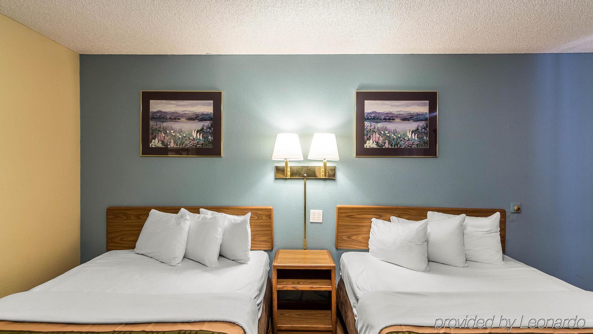 Econo Lodge Pryor Creek Exterior foto