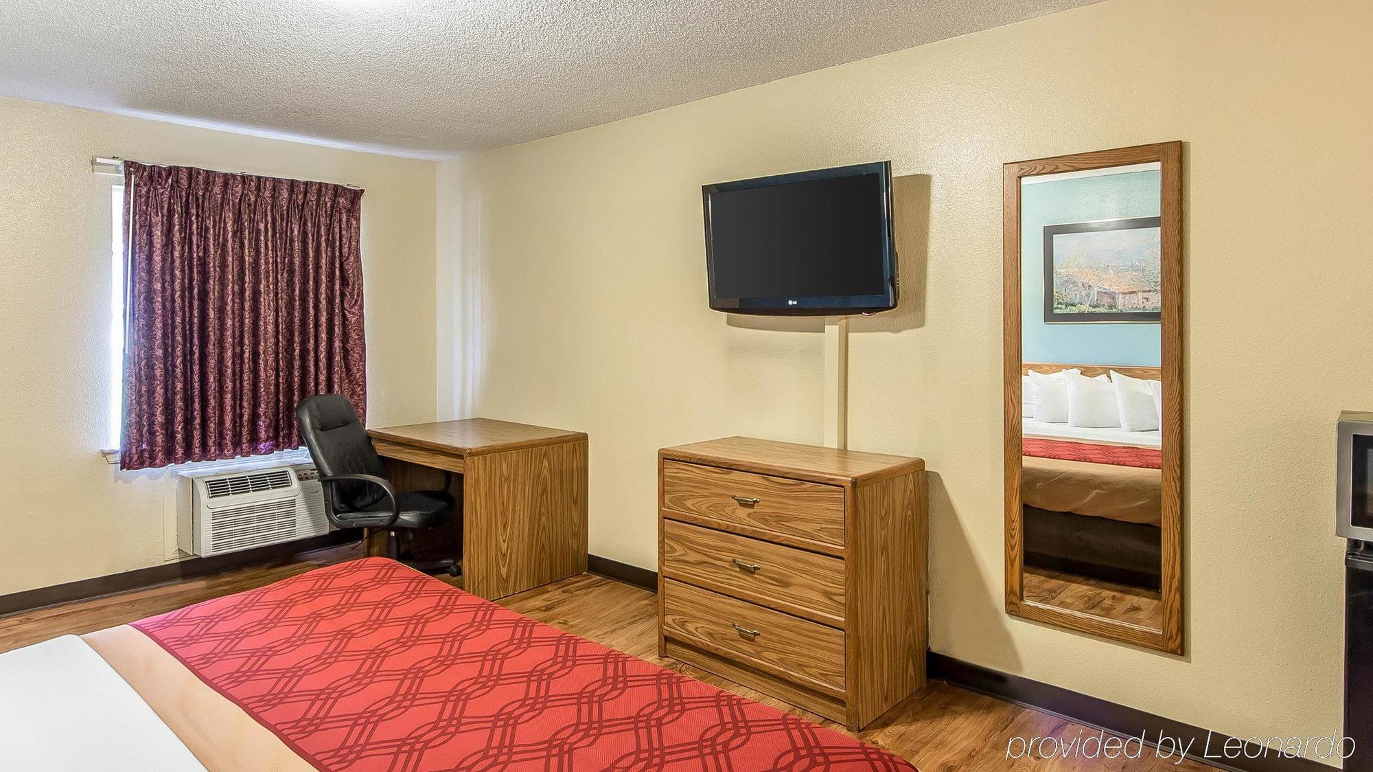 Econo Lodge Pryor Creek Exterior foto
