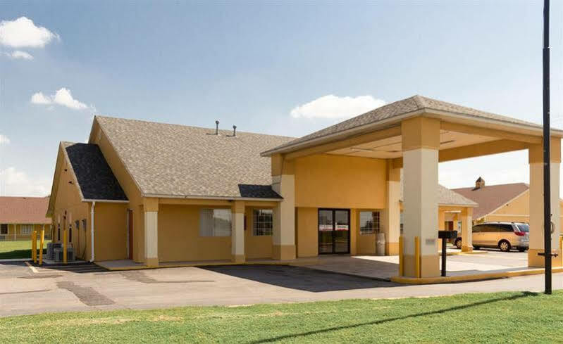 Econo Lodge Pryor Creek Exterior foto